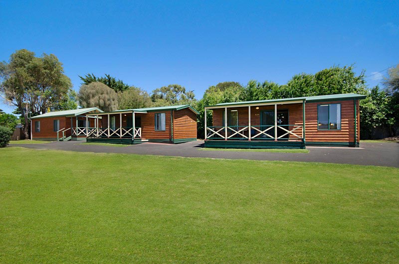 Port Fairy Accommodation | Deluxe two Bedroom Cabins